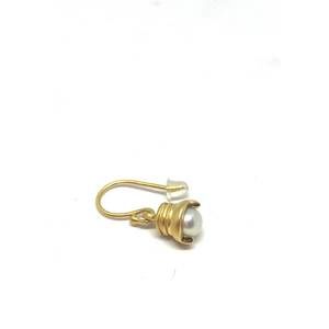 NEW HEATHER BENJAMIN JEWELRY small pearl drop single earring in gold